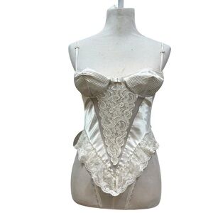 Vintage 1970’s Emil Bole Brand White Satin and Lace Bodysuit‎ Lingerie Medium